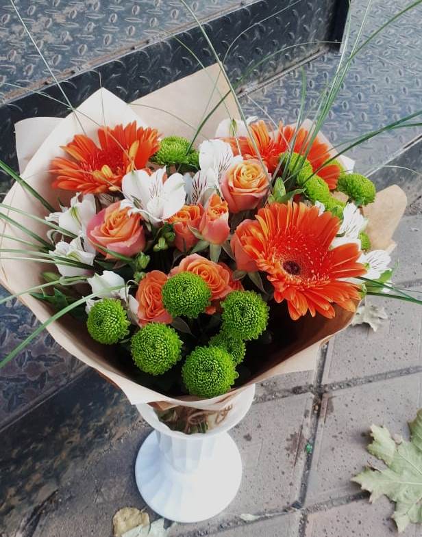 Букет цветов из: Герберы, Хризантемы, Альстромерии и Розы в Верхней Салде