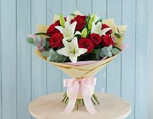 Букет цветов из:  Лилии и Розы в Верхней Салде