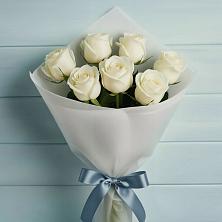 Букет 7 Белых роз Эдлесс Лав в Верхней Салде