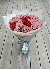 Букет цветов из:  Альстромерии в Верхней Салде