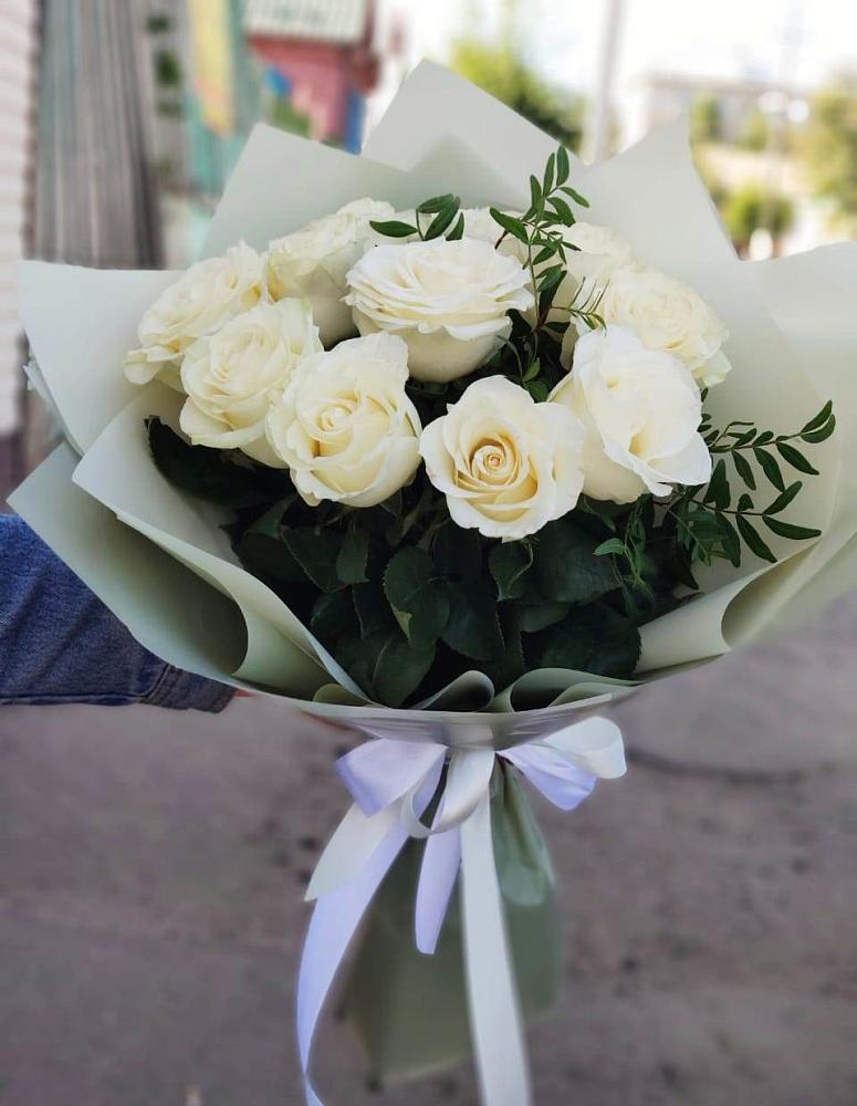 Букет Белые розы Проуд в Верхней Салде