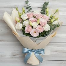 Букет цветов из:  Лизиантусы в Верхней Салде