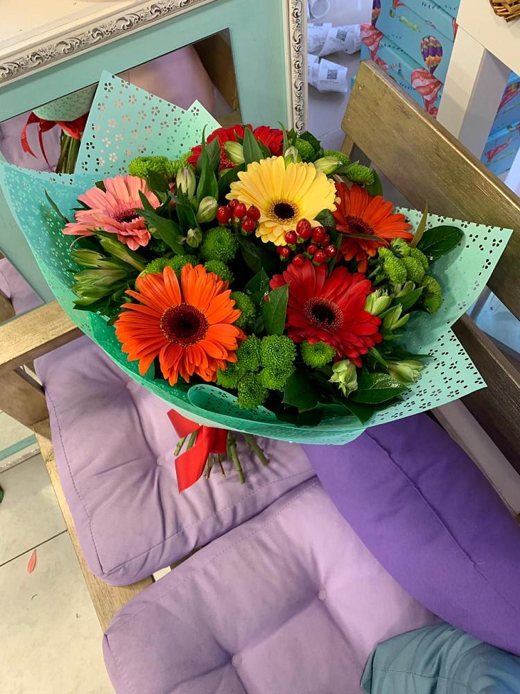 Букет цветов из: Герберы, Хризантемы и Альстромерии в Верхней Салде