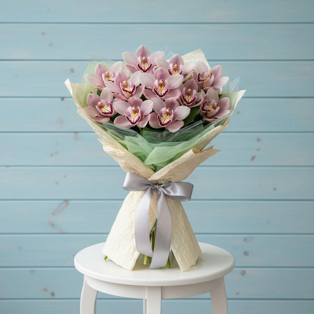 Букет цветов из: Орхидеи и Розы в Верхней Салде