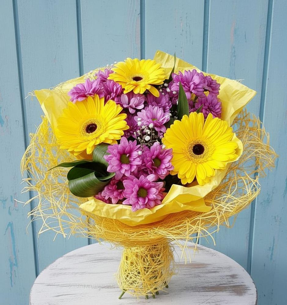 Букет цветов из: Хризантемы и Герберы в Верхней Салде