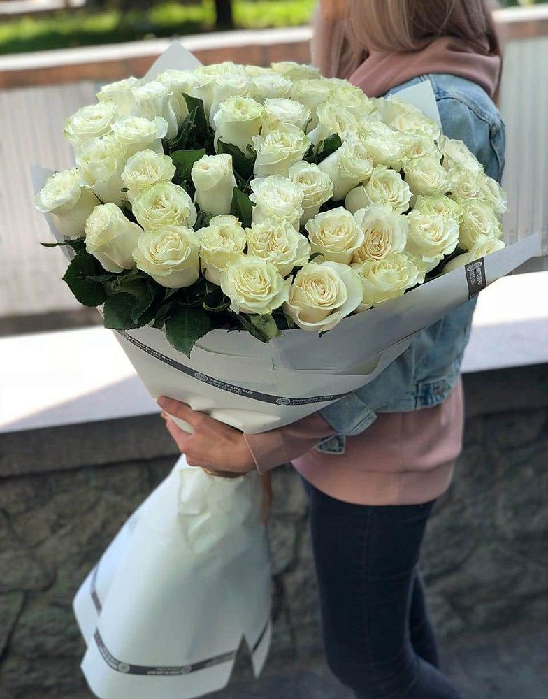 35 Белых роз в Верхней Салде Букет 35 Белых роз в Верхней Салде