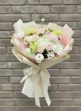Букет цветов из:  Гвоздики, Розы, Лизиантусы и Хризантемы #REPLACE_PRED# Верхней Салде